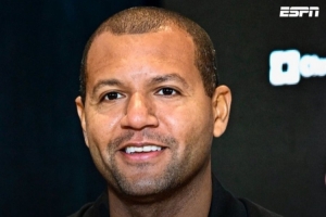 东部第一！Shams：骑士总裁科比-奥尔特曼提前续约至2030年